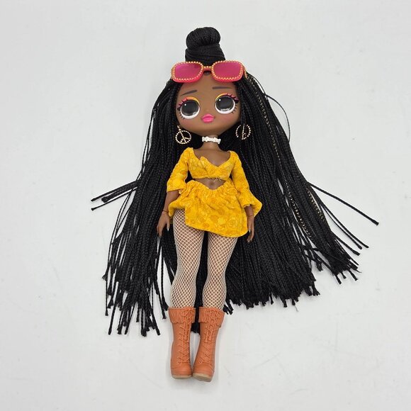 LOL Surprise OMG World Travel Sunset Fashion Doll With Accessories 10" Collectib - Picture 3 of 5
